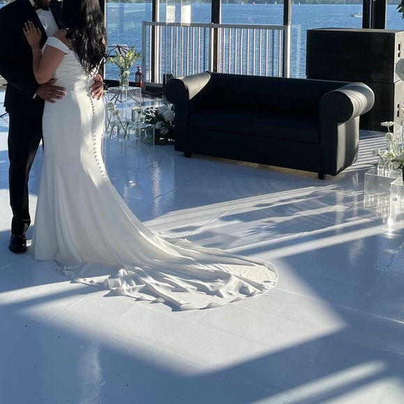 Maggie sottero wedding dress - Picture 3 of 5